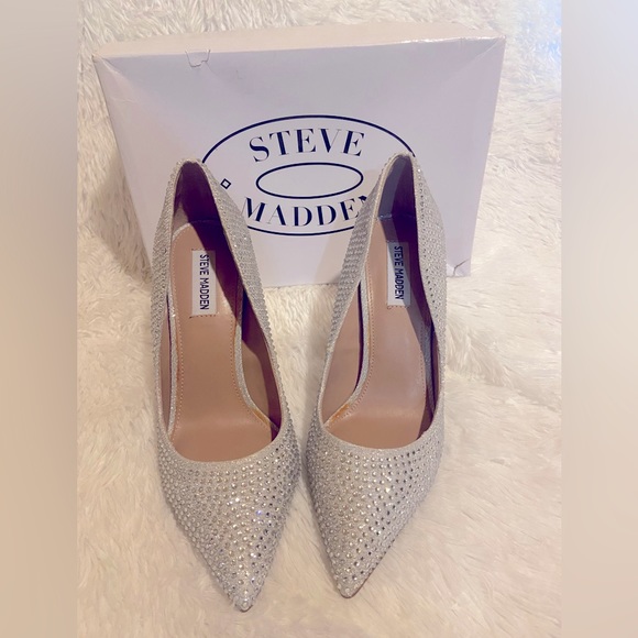 STEVE MADDEN Daisie-R Pumps - Picture 7 of 7